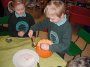 Pumpkin Carving in P1